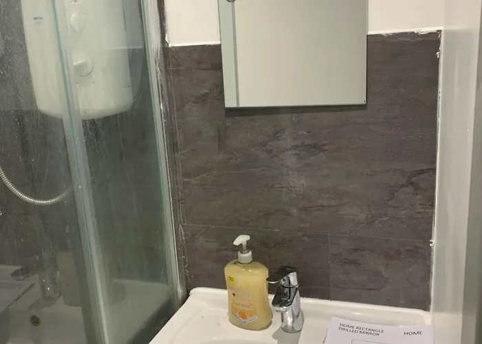 Penzion Spacious 5 Bedroom Near Centre Sleeps 10 Bradford (West Yorkshire)