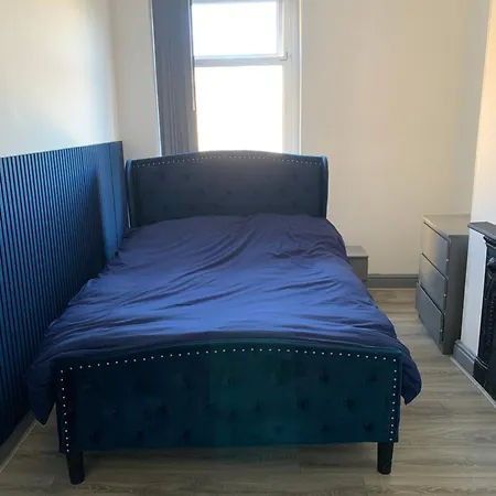 Pensión Spacious 5 Bedroom Near Centre Sleeps 10 Bradford (West Yorkshire)