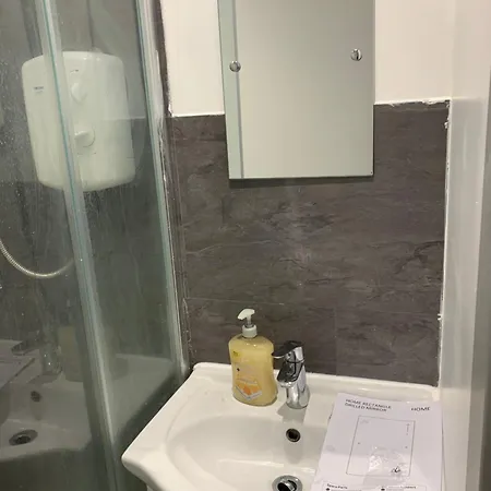 Pensión Spacious 5 Bedroom Near Centre Sleeps 10 Bradford (West Yorkshire)