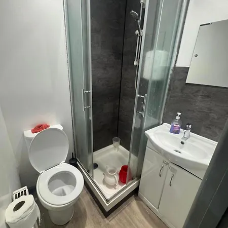 Pensión Spacious 5 Bedroom Near Centre Sleeps 10 Bradford (West Yorkshire)