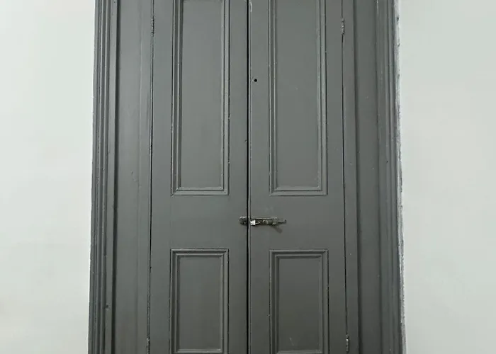 Spacious 5 Bedroom Near Centre Sleeps 10 招待所 *